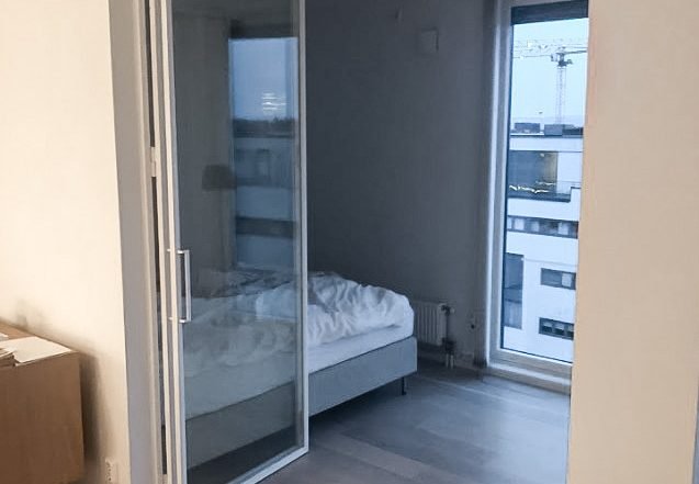 Foldedør i metall og glass malt i hvit