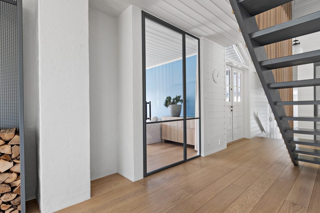 dobbeldør med glass og metall